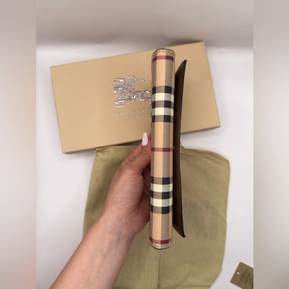 NEW BURBERRY HARRIS LONG WALLET CHECK PATTERN PRINT - Picture 8 of 9